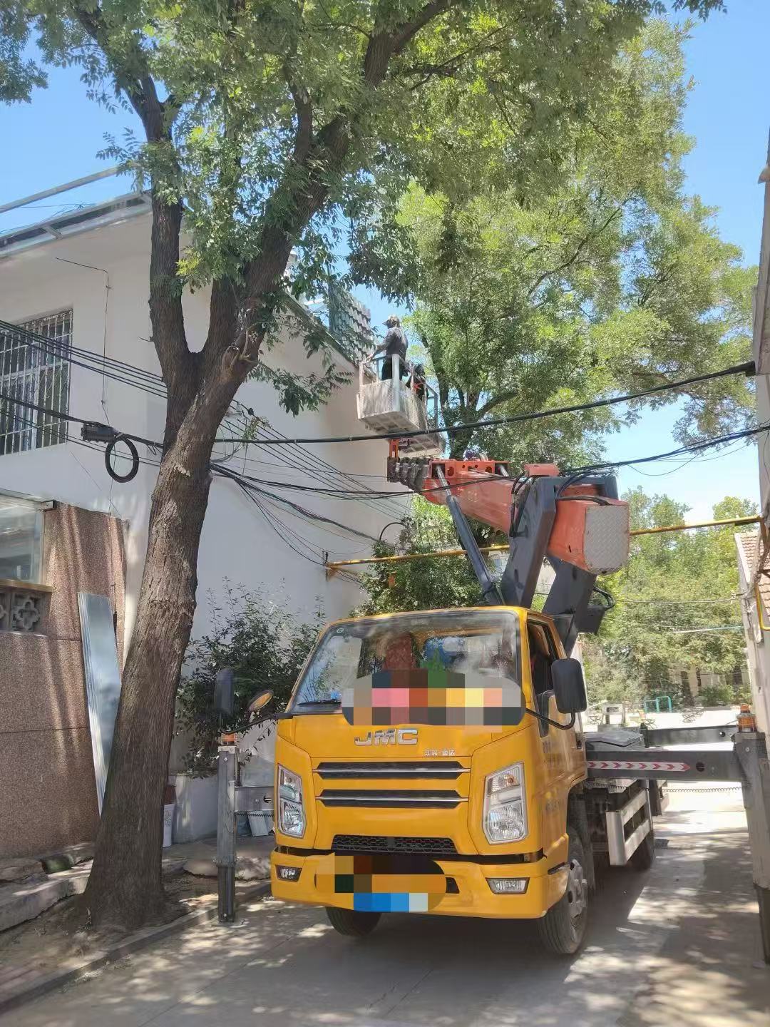 迎江区高空作业车能吊装重物吗？最大承载多少公斤？